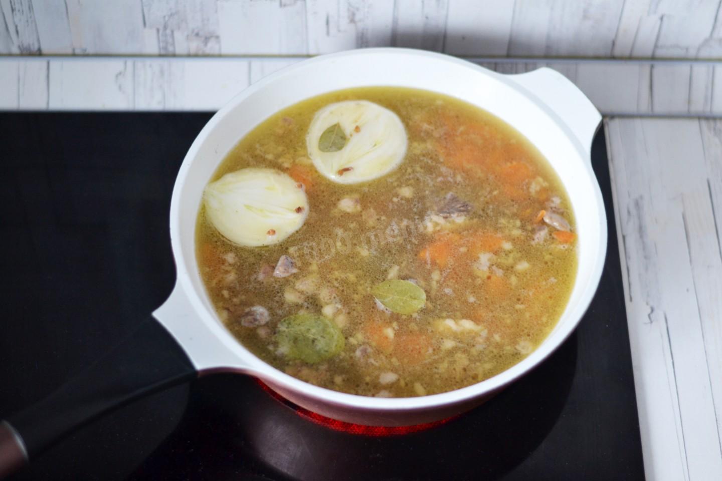 Шаг 9 приготовления Гречка с тушенкой на сковороде