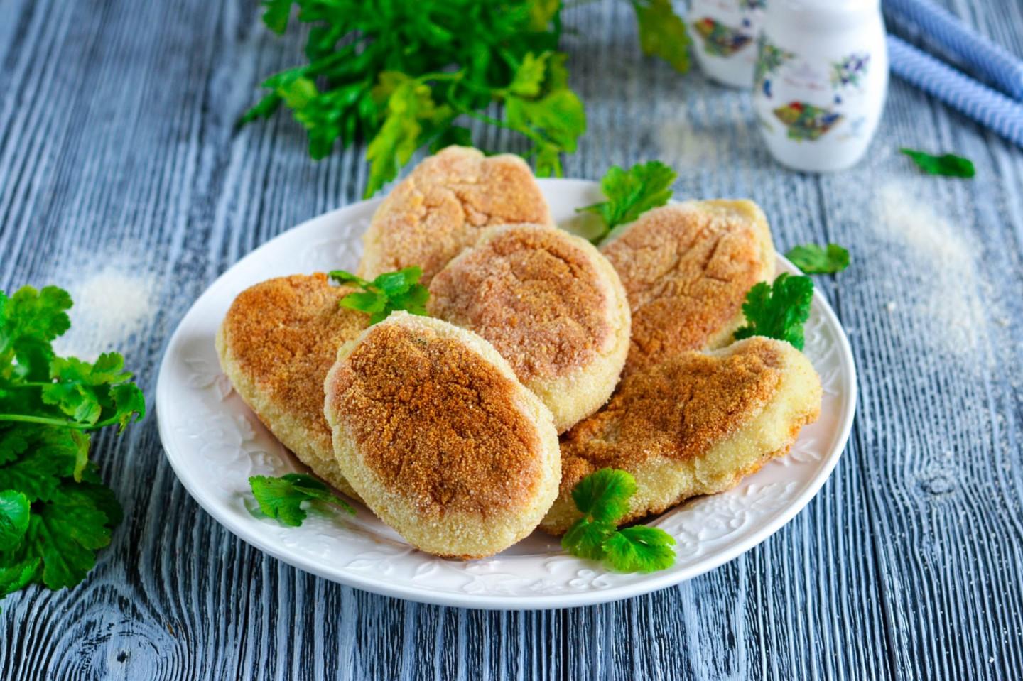 Обложка рецепта Куриные котлеты с манкой