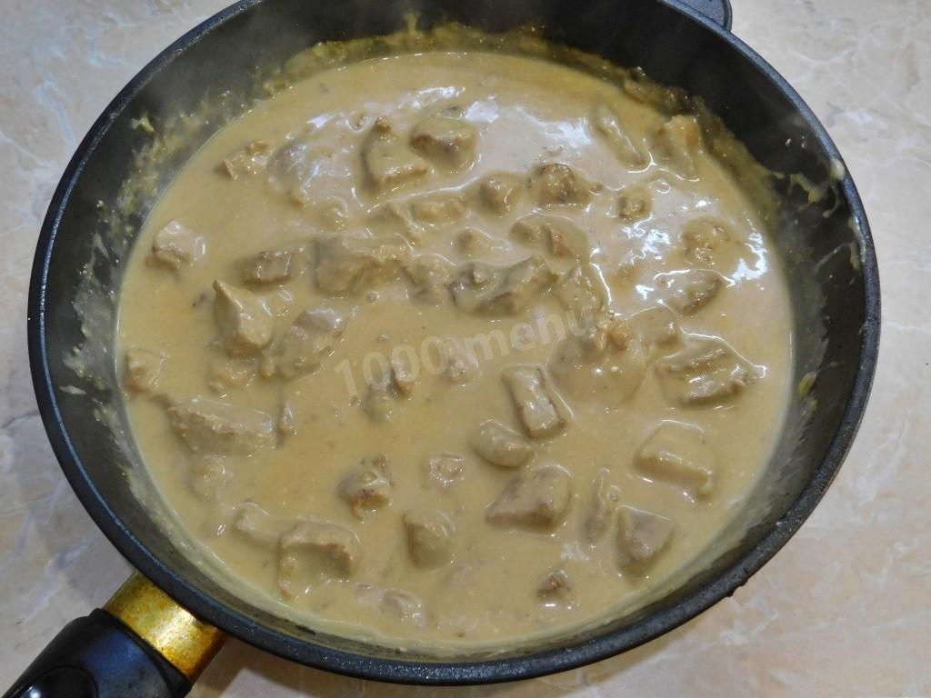Шаг 6 приготовления Гуляш из свинины со сметаной
