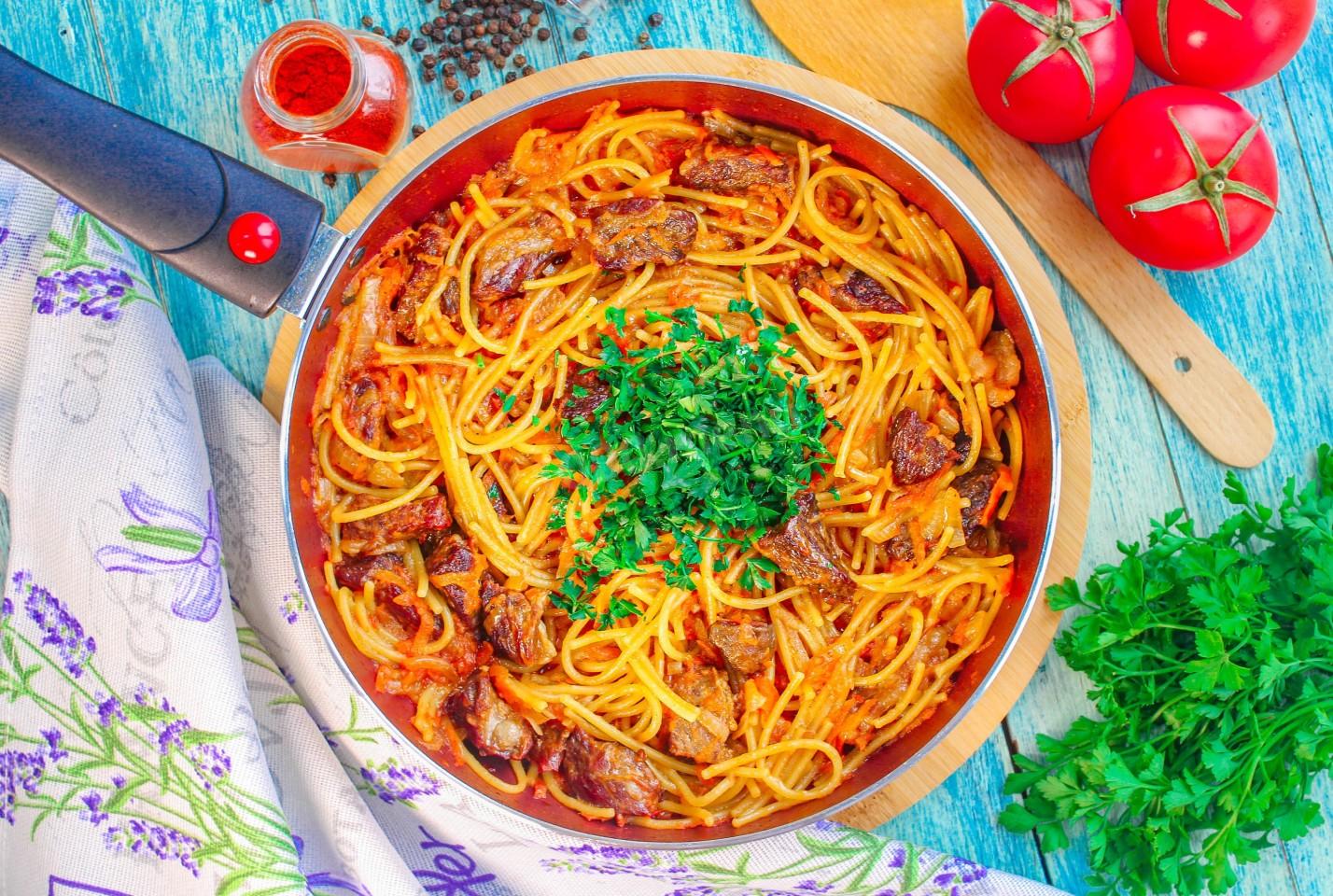 Обложка рецепта Вермишель с мясом на сковороде