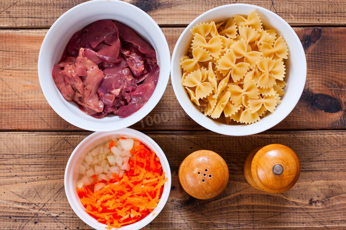 Шаг 1 приготовления Печень с макаронами