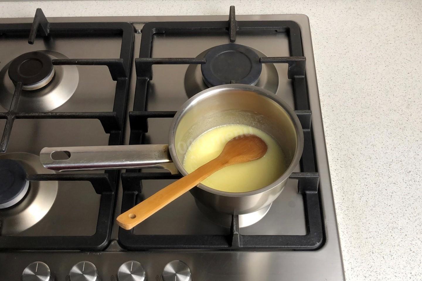 Шаг 3 приготовления Лазанья с курицей грибами и соусом бешамель