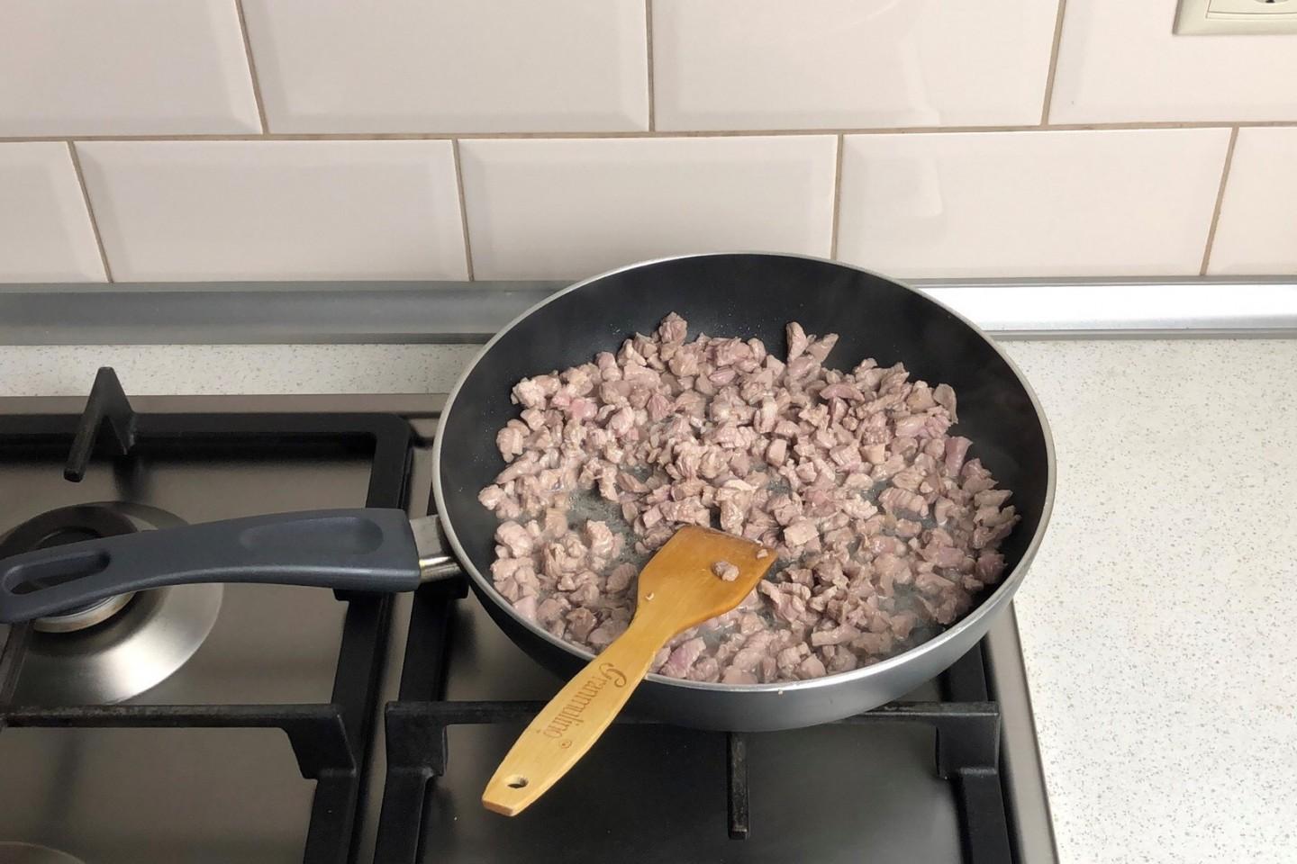 Шаг 8 приготовления Лазанья с курицей грибами и соусом бешамель