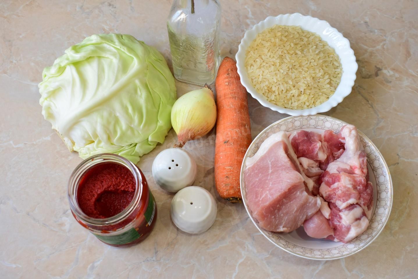 Шаг 1 приготовления Капуста с рисом и мясом тушеная на сковороде
