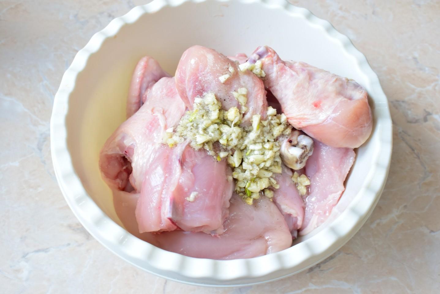 Шаг 4 приготовления Курица в собственном соку в духовке