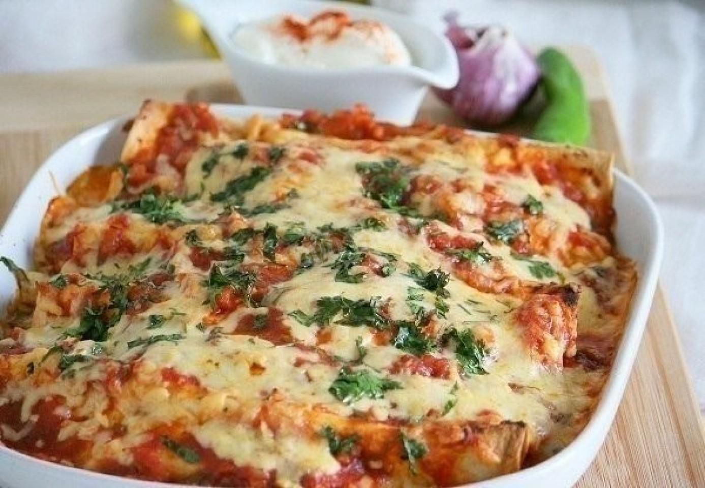 Шаг 9 приготовления Энчилада с курицей и сыром