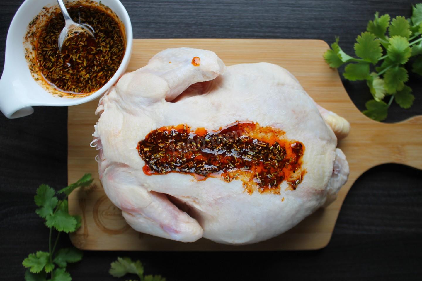 Шаг 5 приготовления Курица в духовке с корочкой целиком фольге