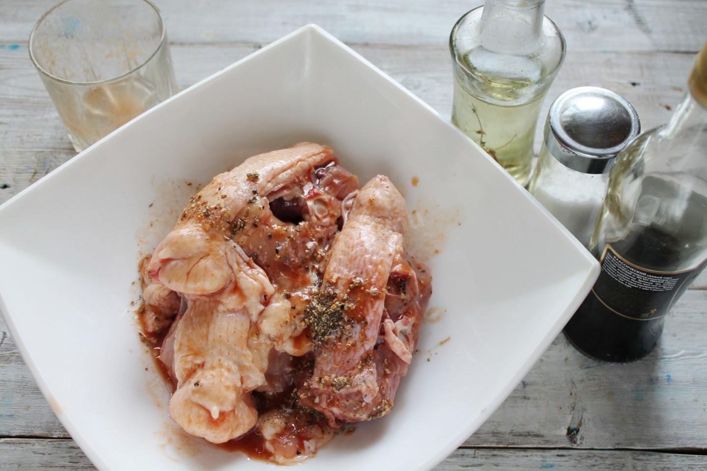 Шаг 2 приготовления Куриные спинки в духовке