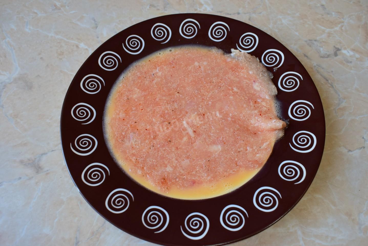 Шаг 6 приготовления Бризоль из курицы на сковороде