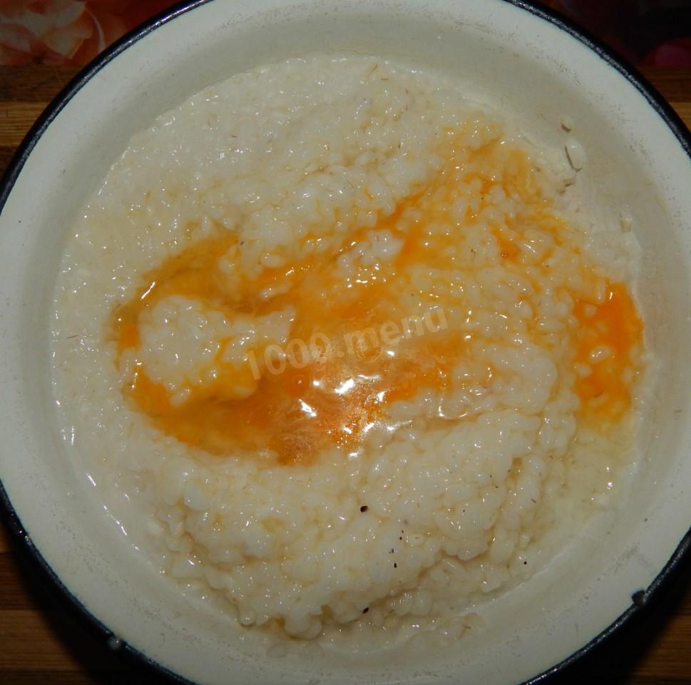Шаг 4 приготовления Запеканка из рисовой каши