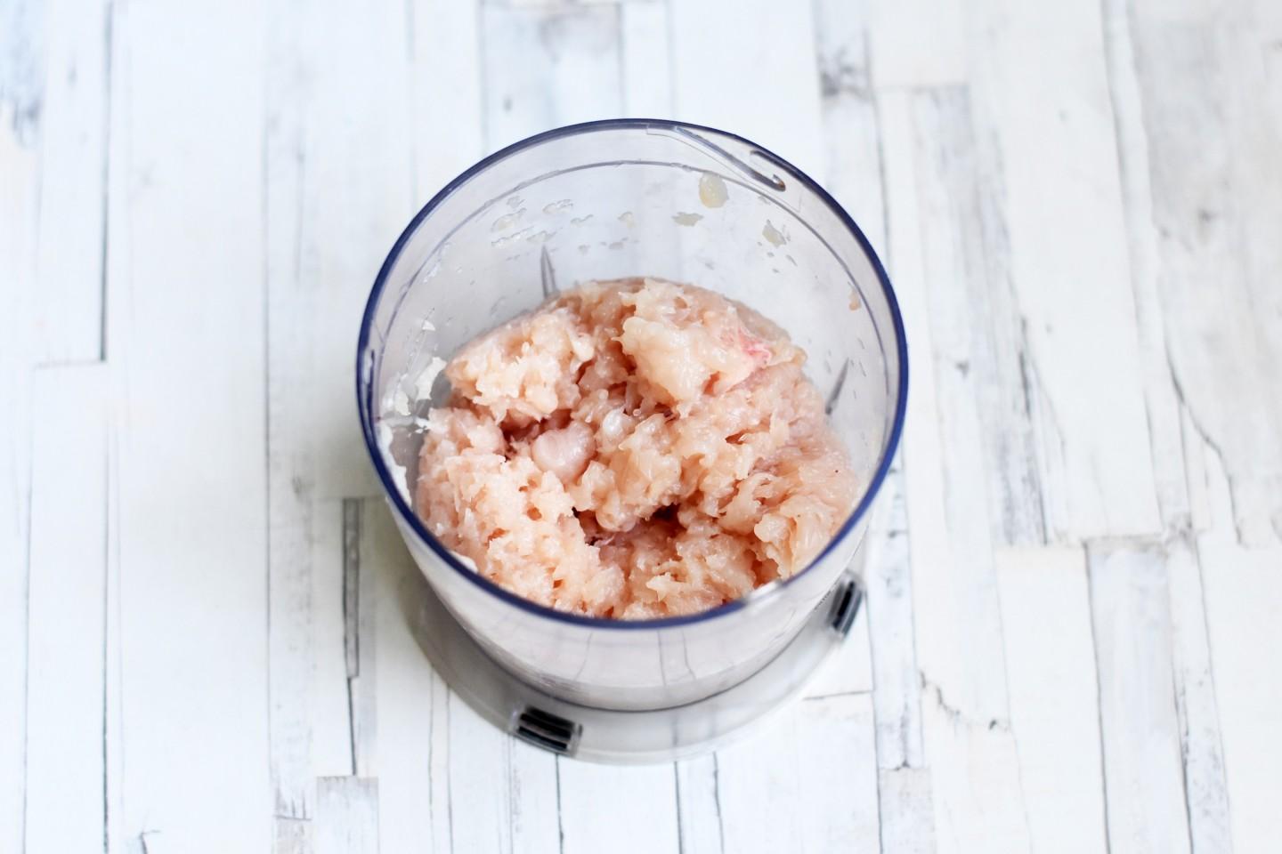 Шаг 7 приготовления Голубцы с куриным фаршем и рисом в кастрюле