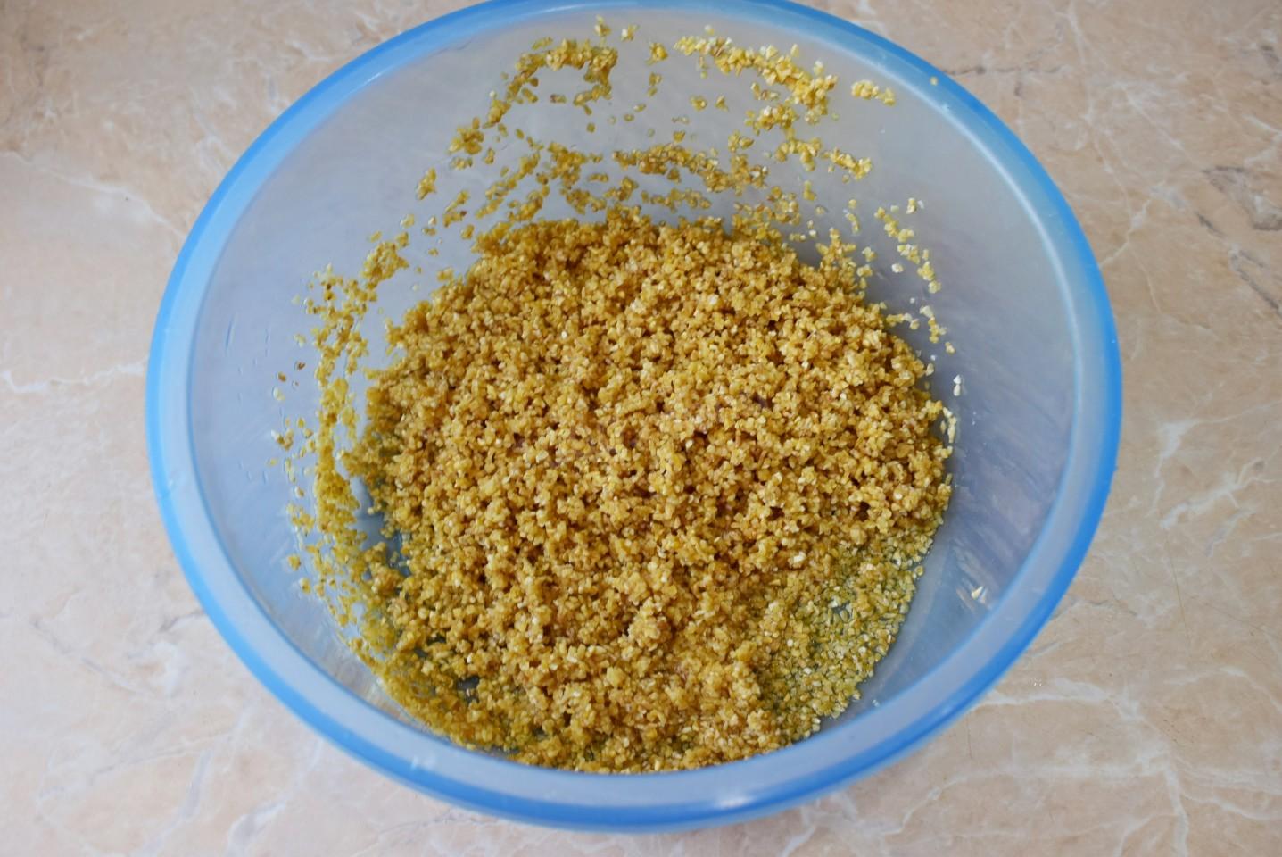 Шаг 3 приготовления Пшеничная каша Артек на молоке
