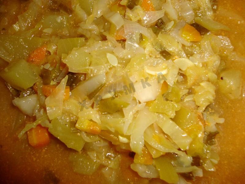 Шаг 8 приготовления Тушеная капуста с кабачками в мультиварке