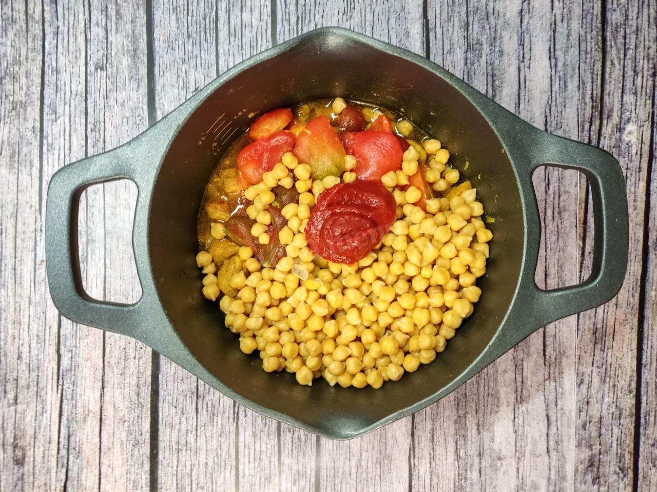 Шаг 5 приготовления Нут с мясом и овощами