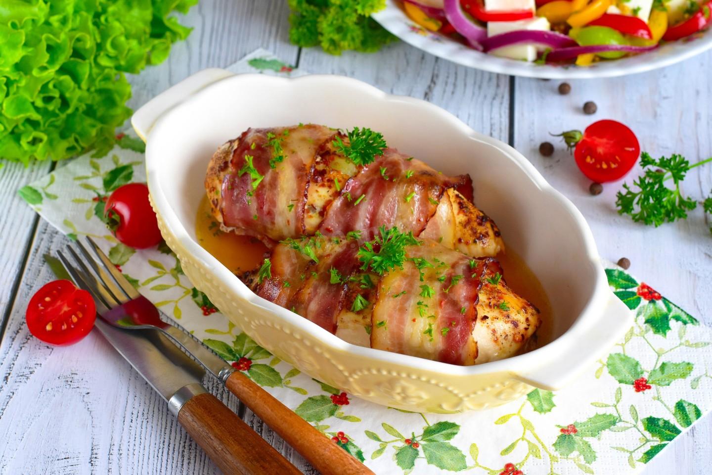 Шаг 8 приготовления Куриная грудка в беконе в духовке