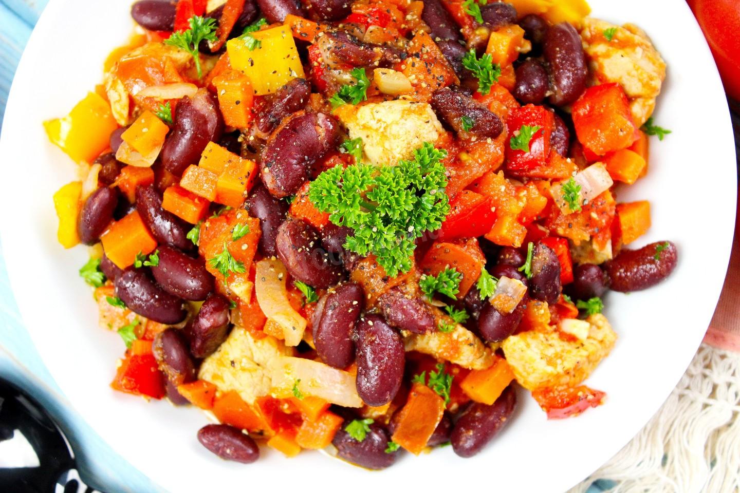 Шаг 12 приготовления Красная фасоль с мясом тушеная