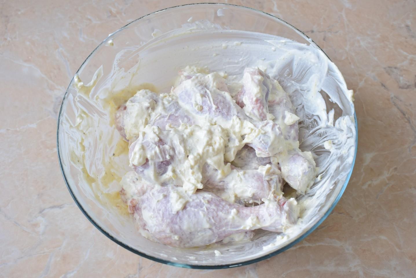 Шаг 4 приготовления Куриные ножки в сметане в духовке