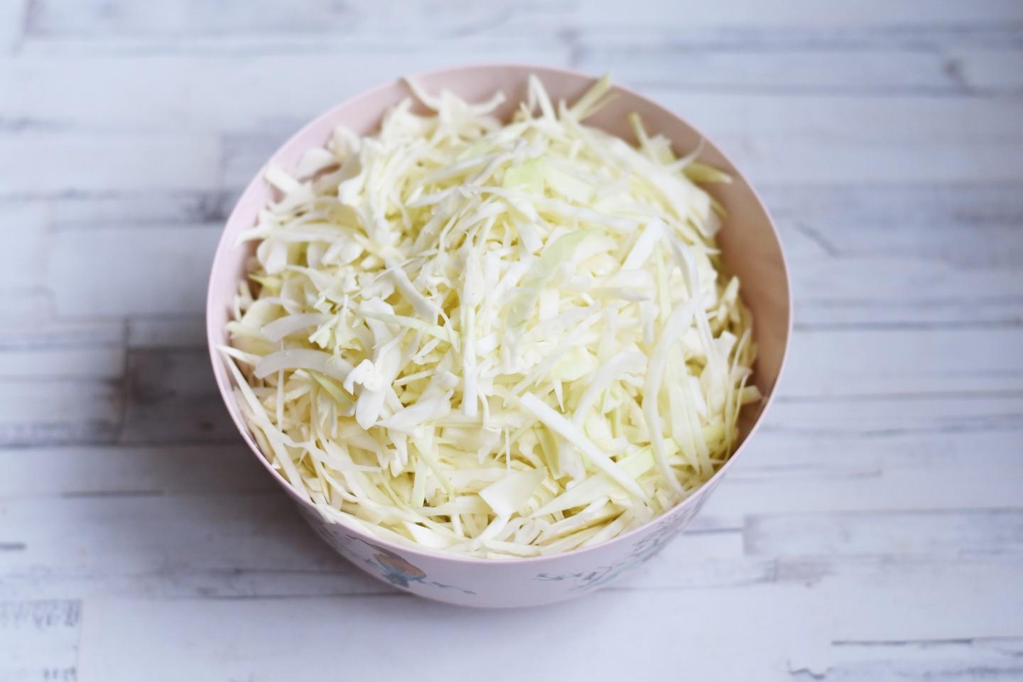 Шаг 2 приготовления Печень тушеная с капустой