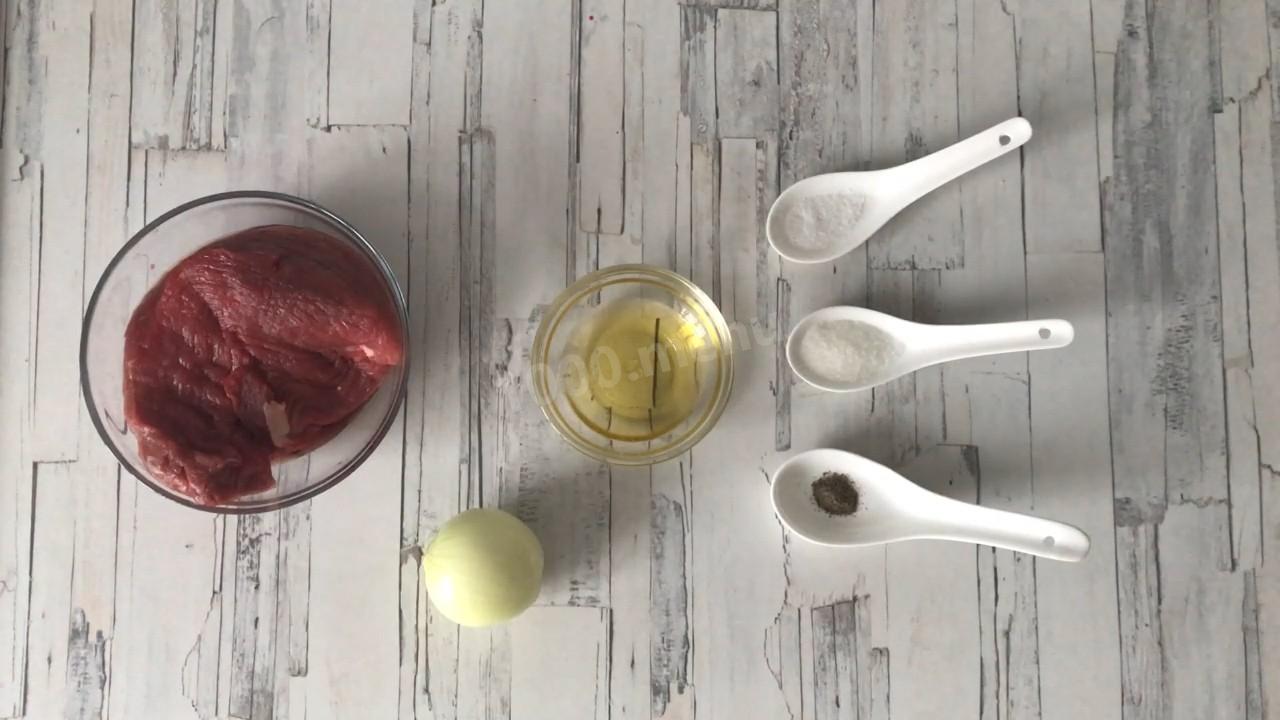 Шаг 1 приготовления Жареная говядина на сковороде