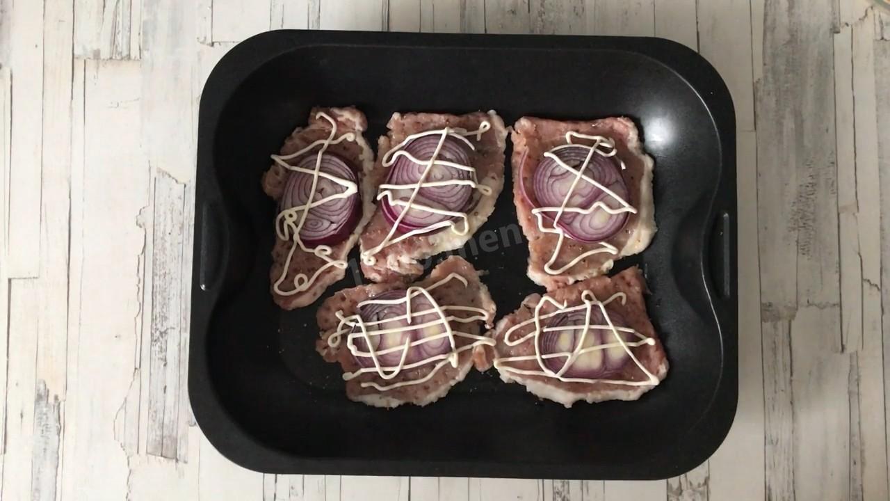 Шаг 6 приготовления Свинина с ананасом и сыром в духовке запеченная