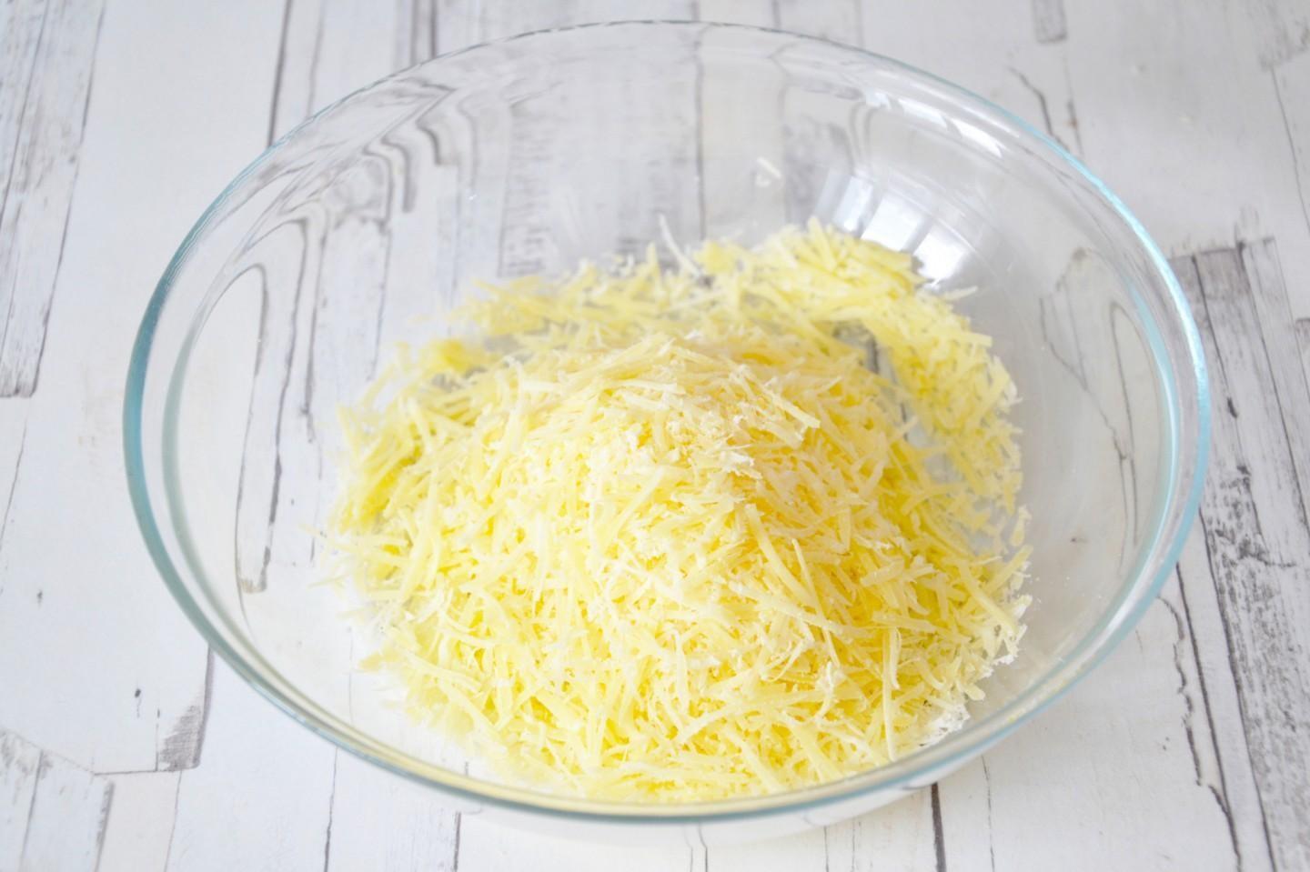 Шаг 8 приготовления Картошка с мясом в фольге