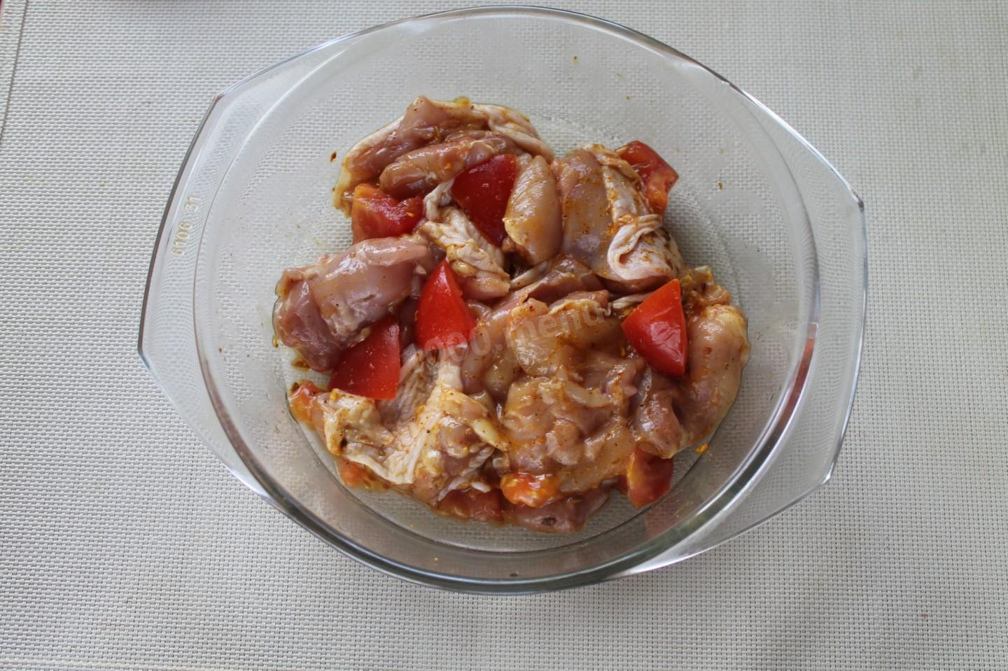 Шаг 5 приготовления Сочный шашлык из курицы