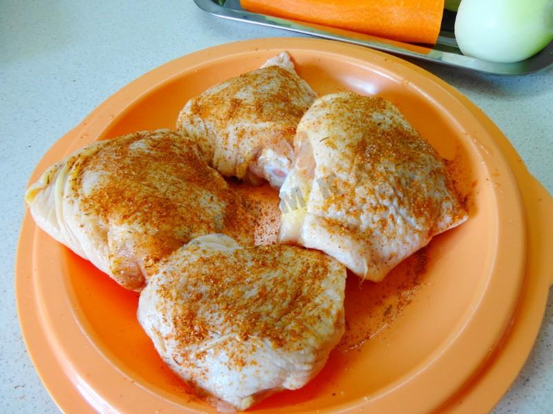 Шаг 2 приготовления Курица с кабачками в мультиварке