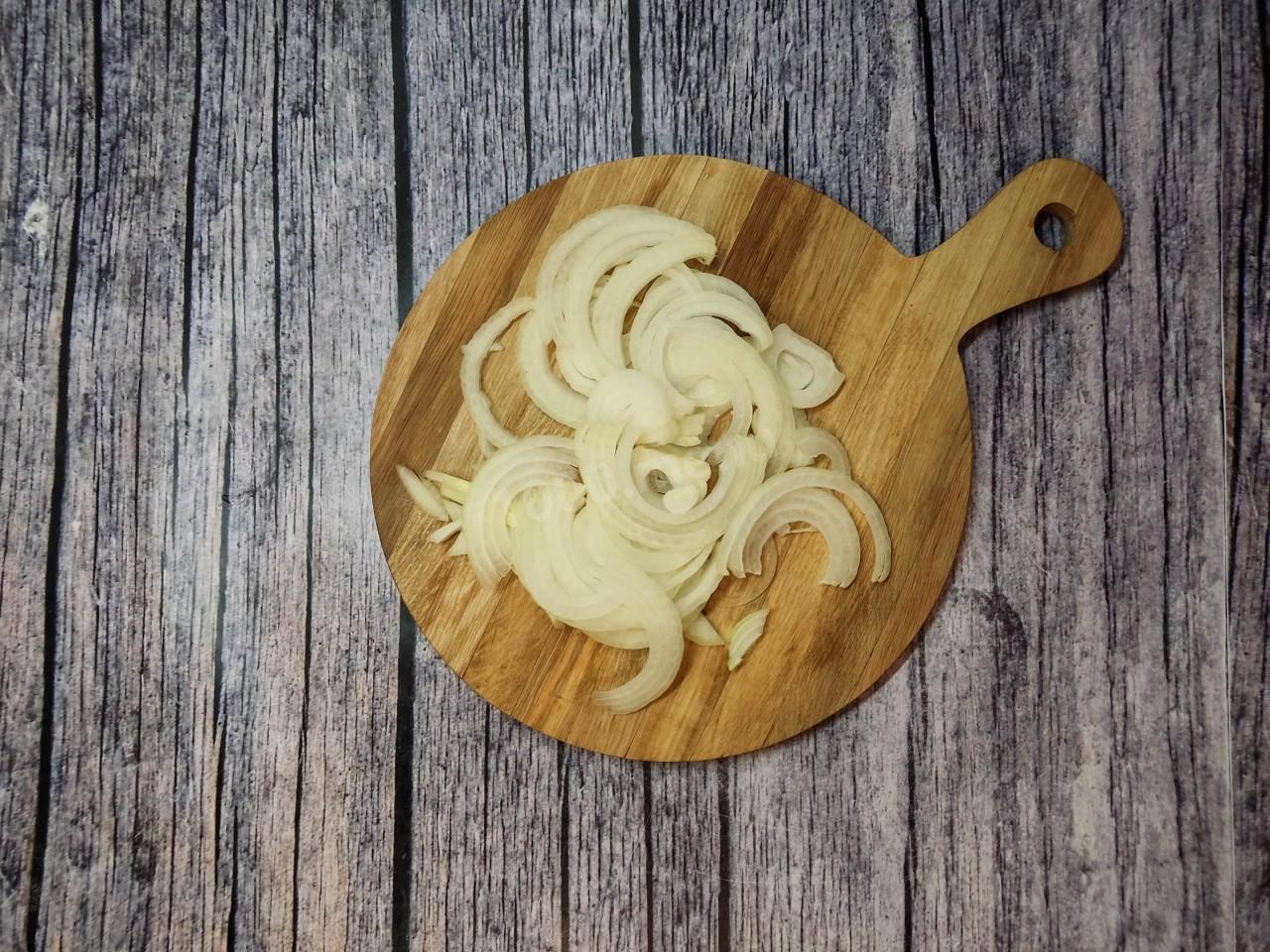 Шаг 4 приготовления Куриные сердечки в сливках на сковороде