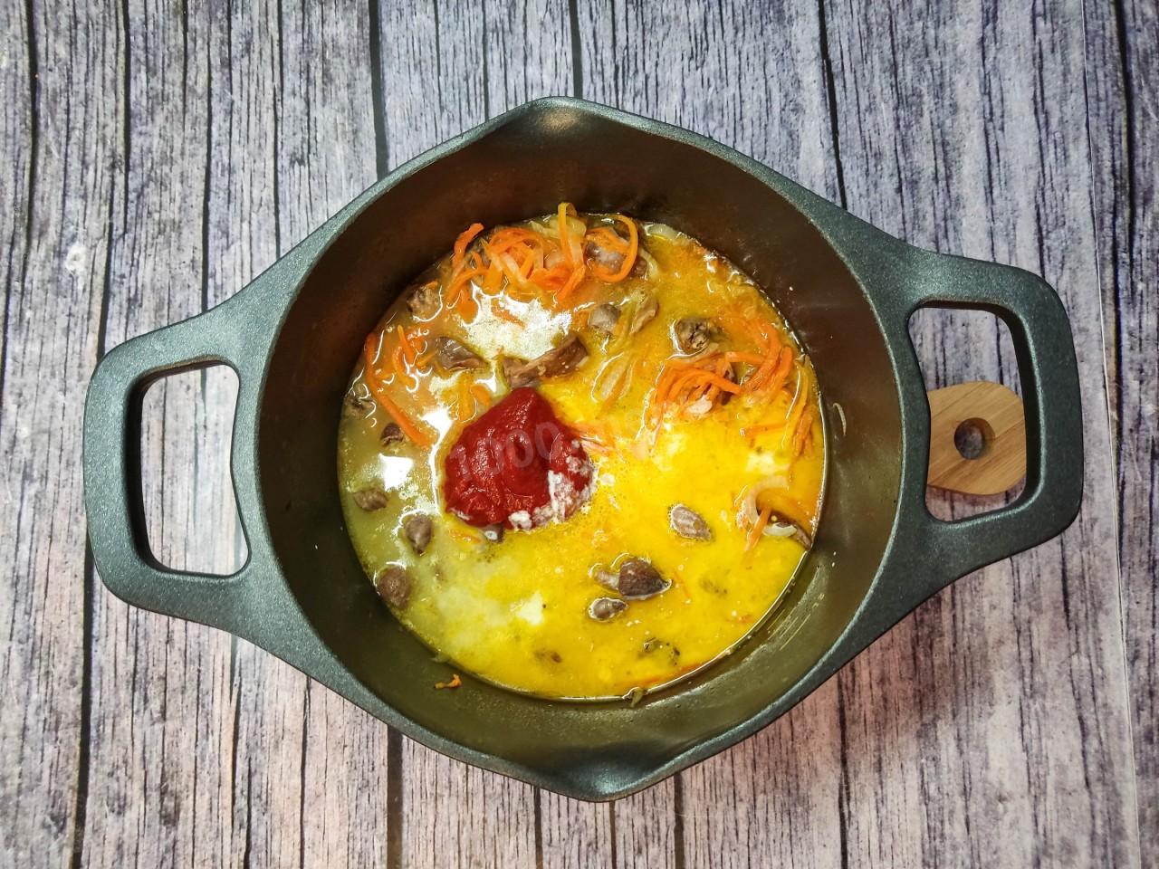 Шаг 8 приготовления Куриные сердечки в сливках на сковороде
