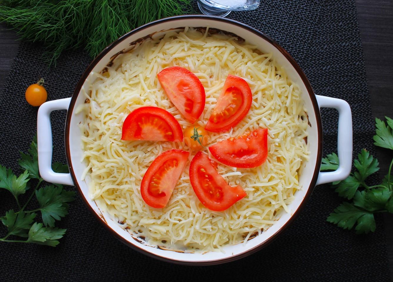 Шаг 8 приготовления Мясо по французски с картошкой и грибами