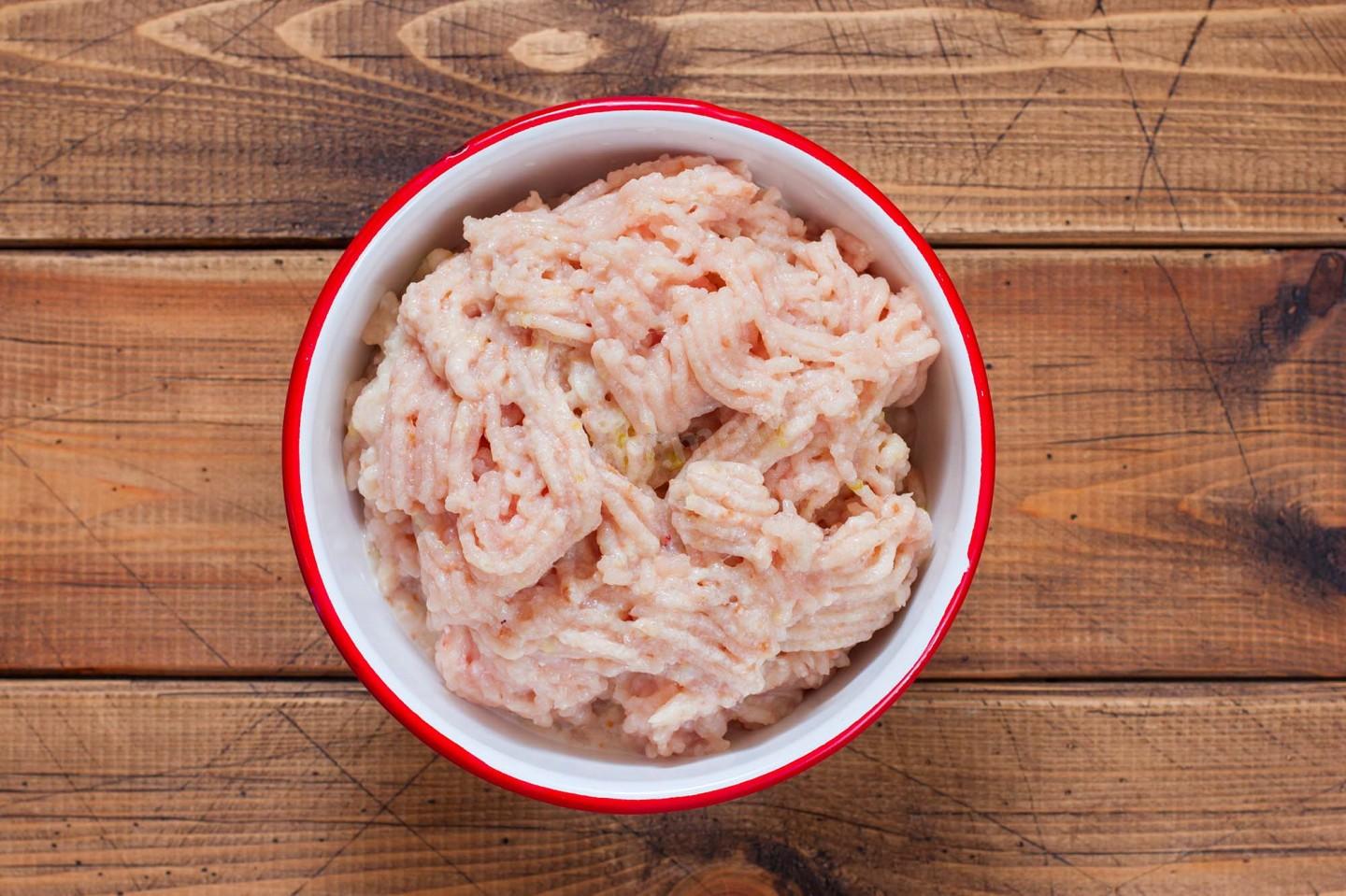 Шаг 4 приготовления Котлеты из куриной грудки в духовке