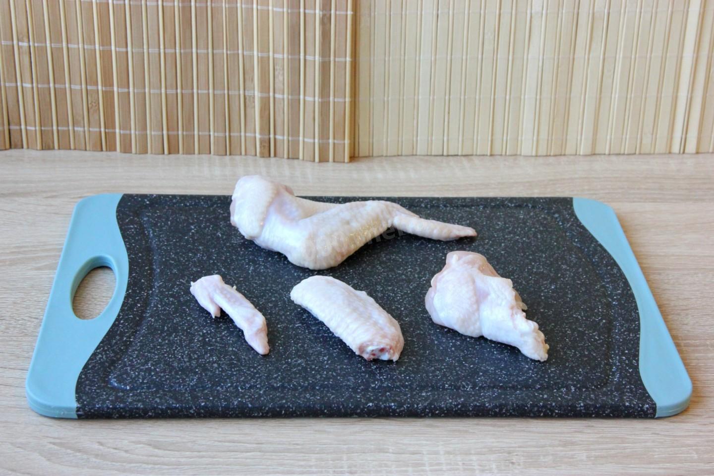 Шаг 2 приготовления Запеченные куриные крылышки в духовке