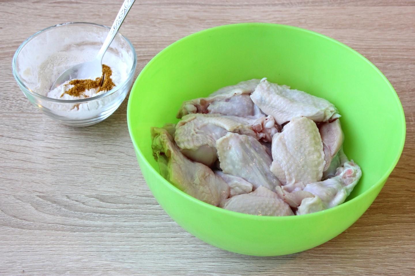 Шаг 3 приготовления Запеченные куриные крылышки в духовке