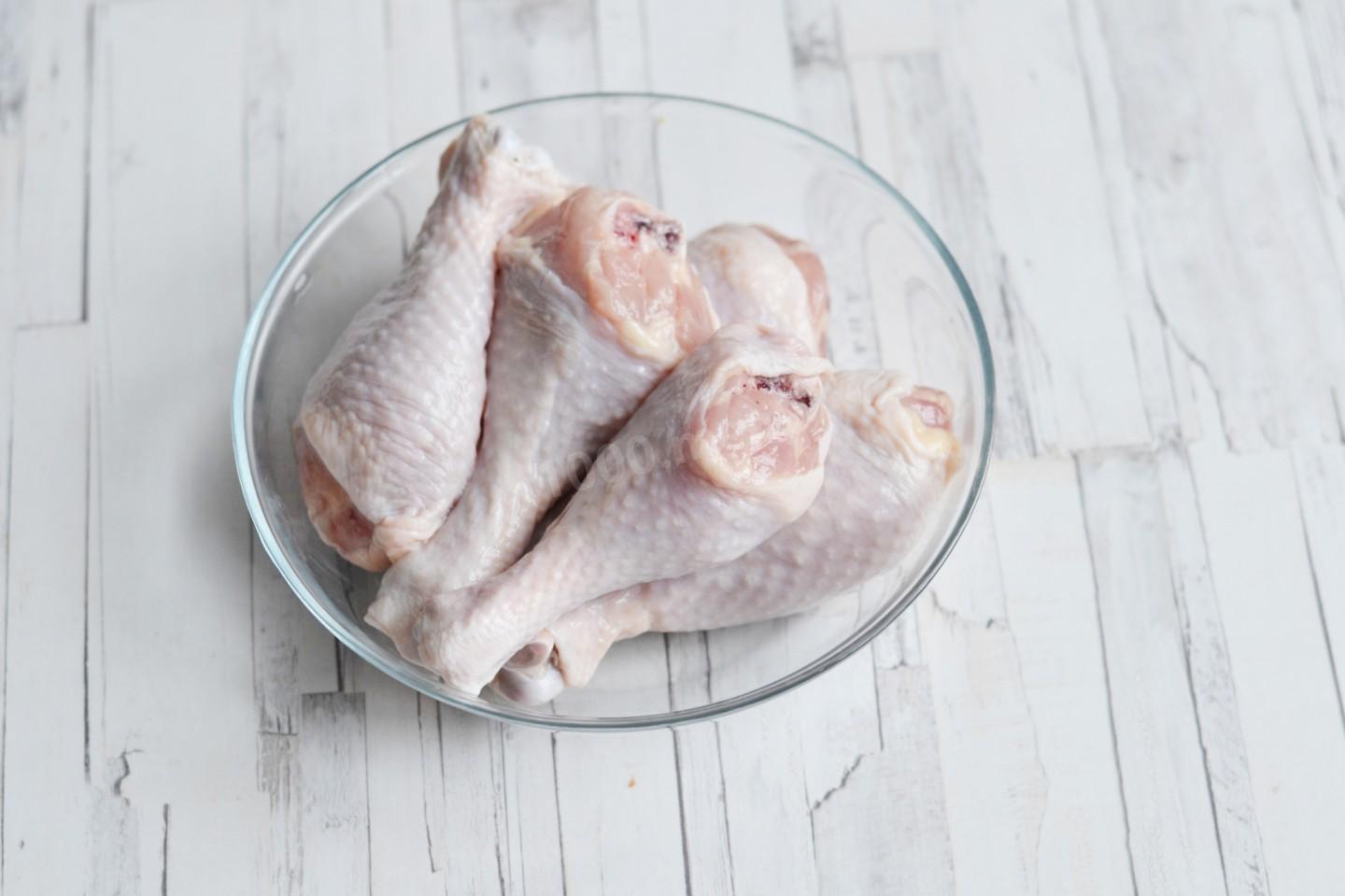 Шаг 3 приготовления Куриные голени в рукаве в духовке