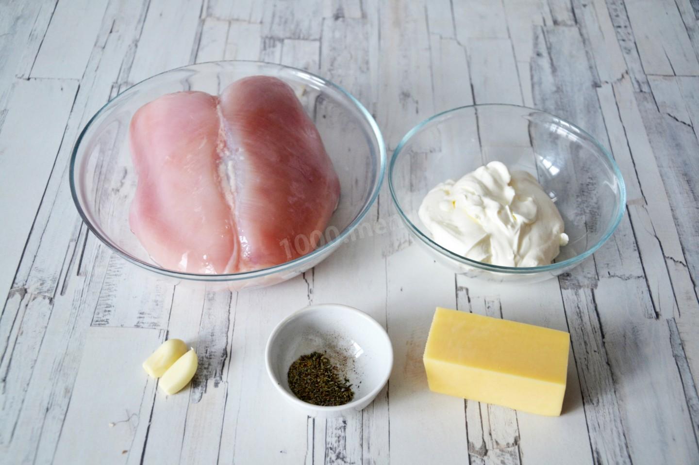 Шаг 1 приготовления Куриная грудка в сметане в духовке