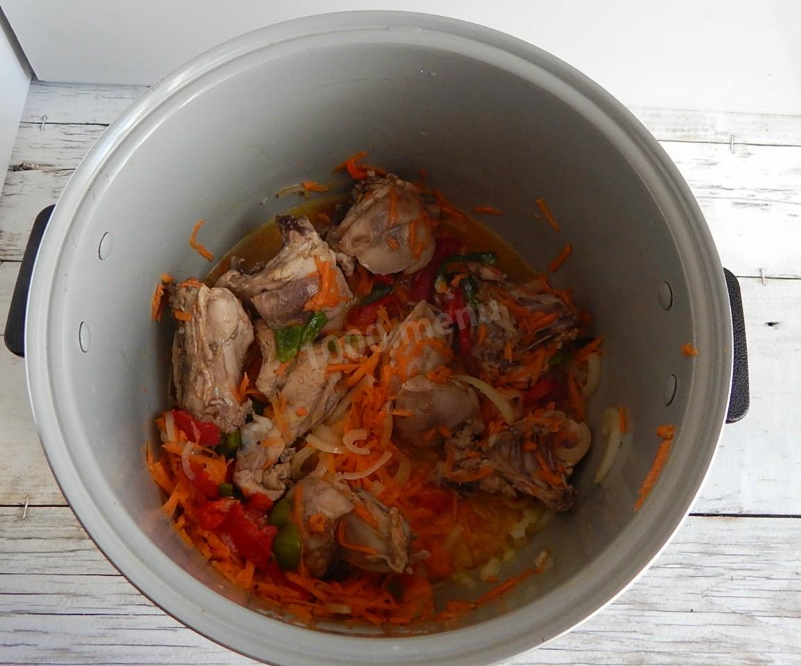 Шаг 11 приготовления Чахохбили из курицы в мультиварке