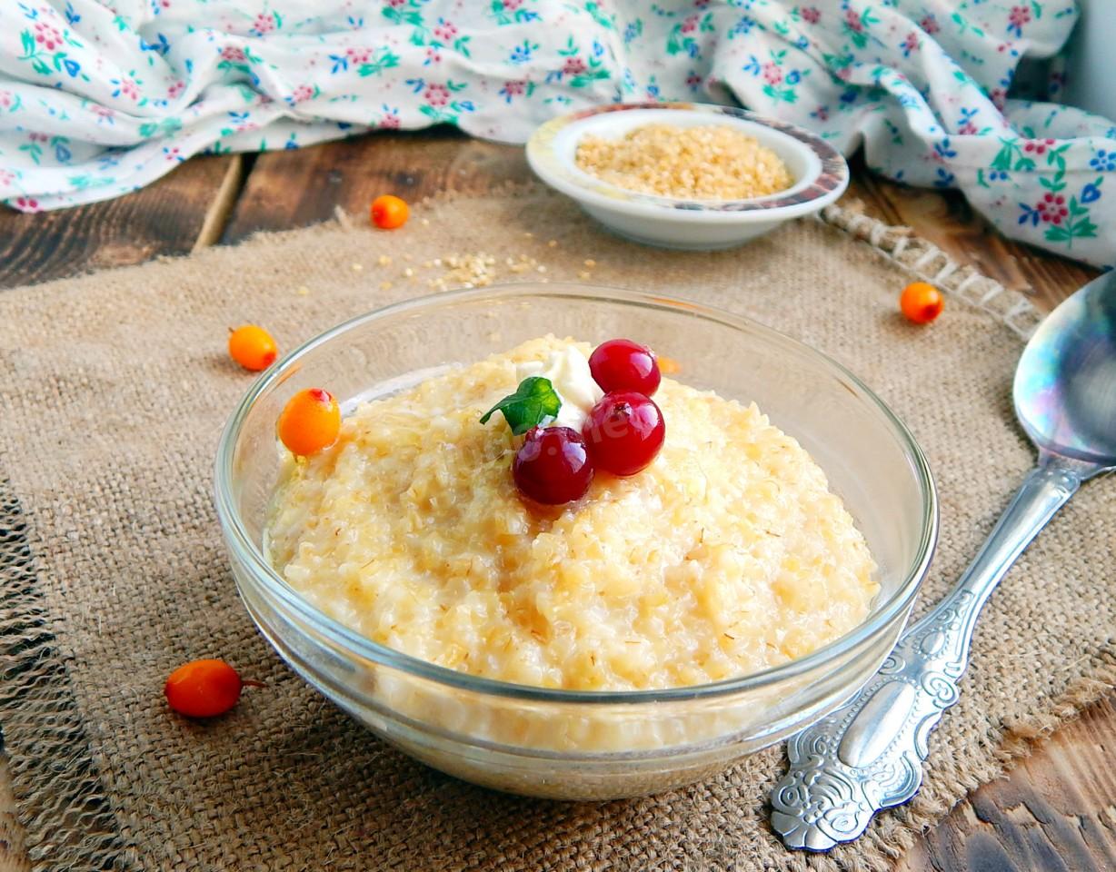 Шаг 5 приготовления Каша молочная кукурузная