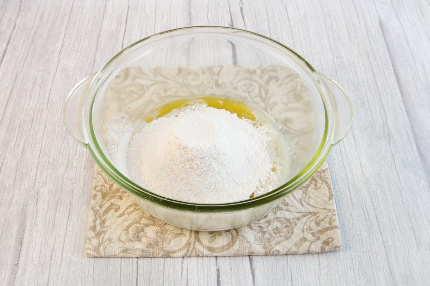 Шаг 10 приготовления Пицца с луком и сыром