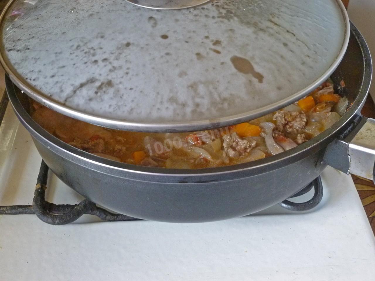 Шаг 12 приготовления Гуляш из куриной печени