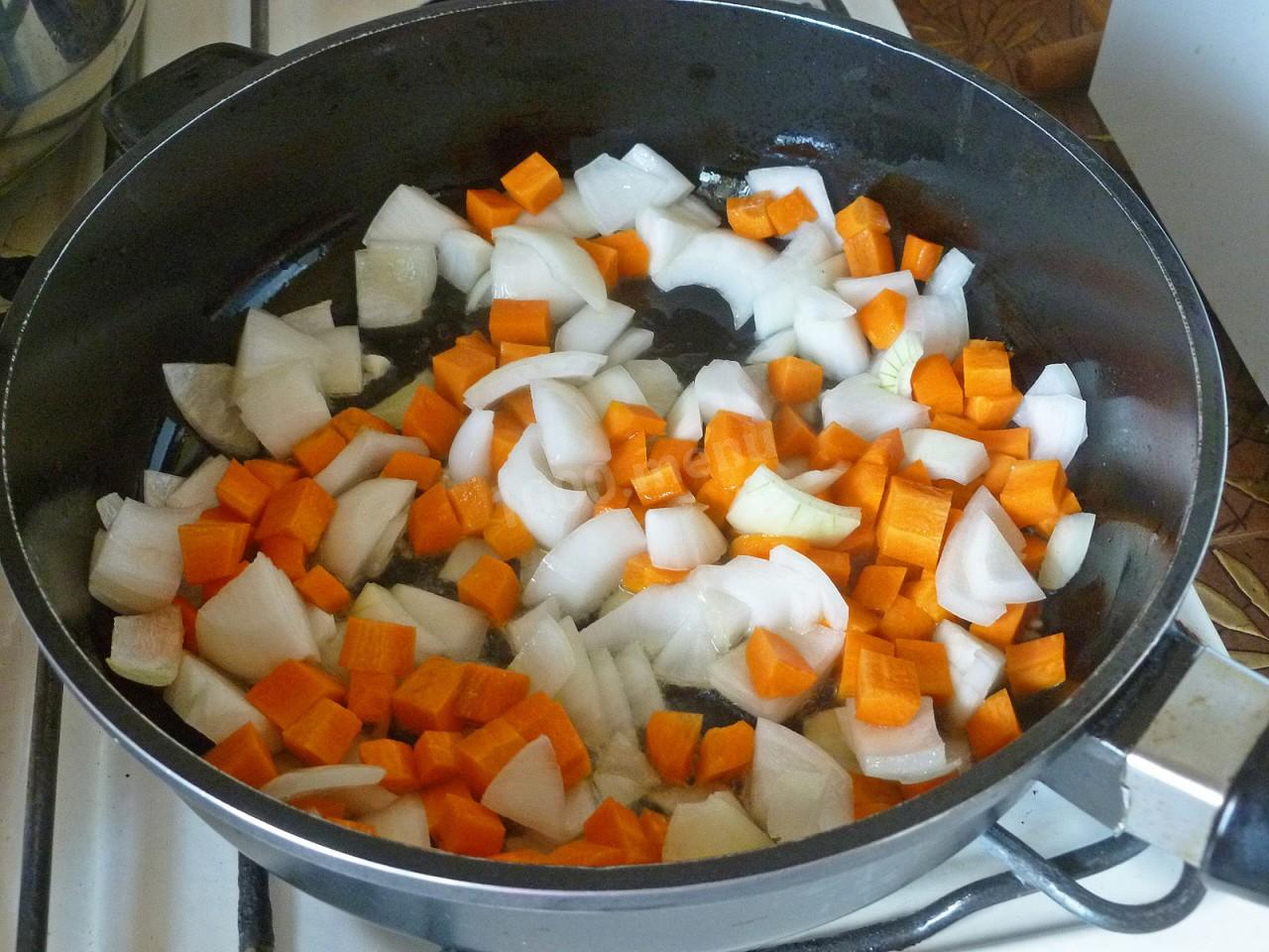 Шаг 3 приготовления Гуляш из куриной печени