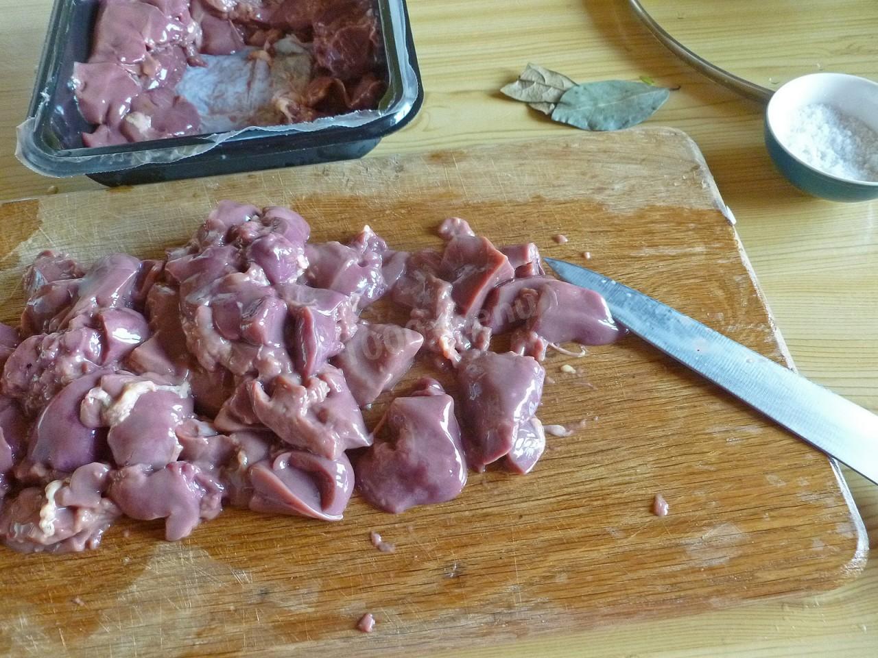 Шаг 7 приготовления Гуляш из куриной печени