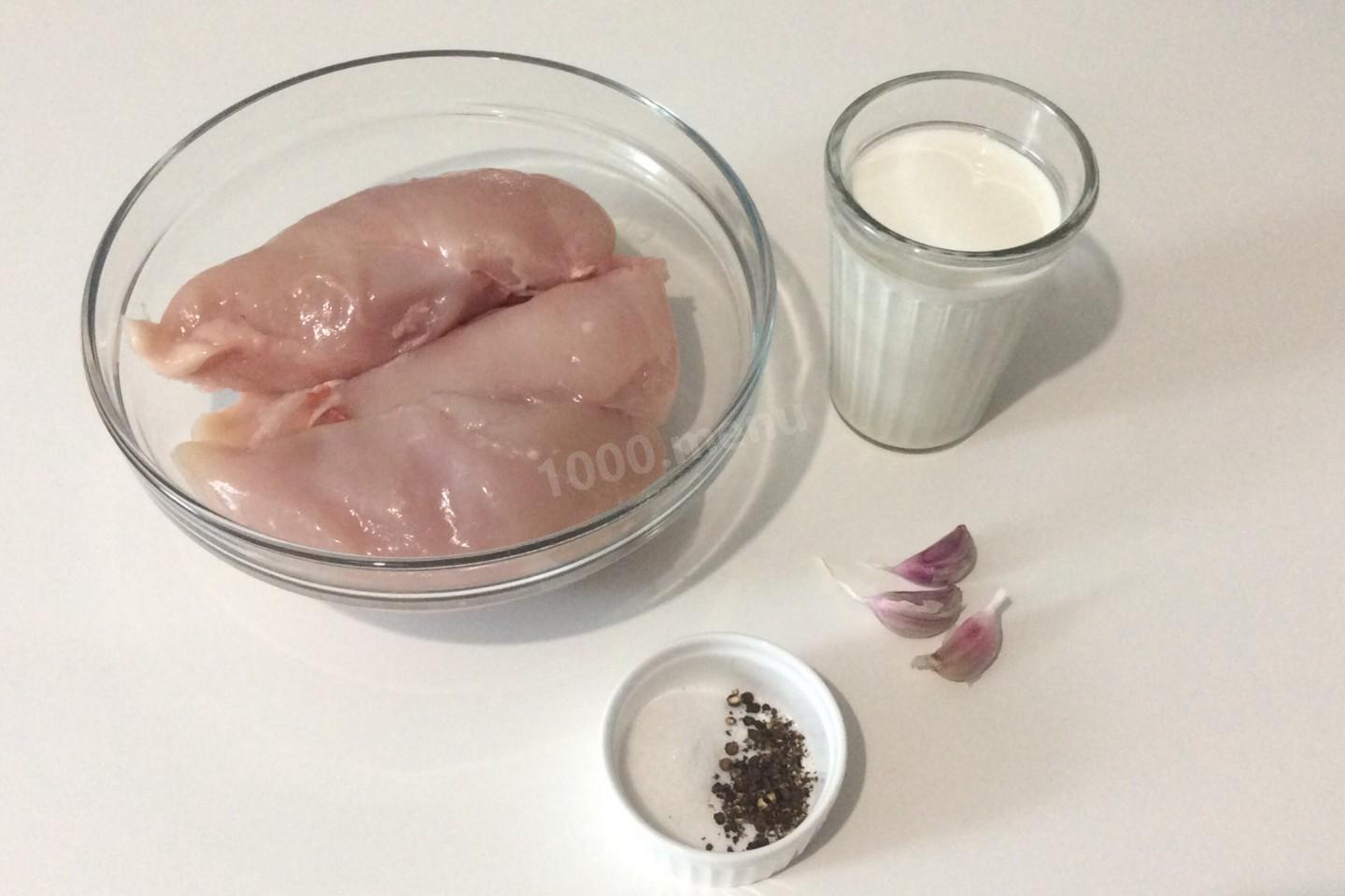 Шаг 1 приготовления Куриное филе в сливках в духовке