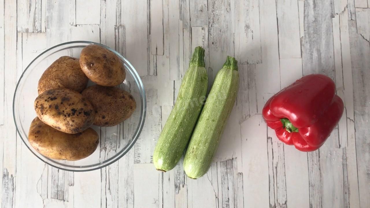 Шаг 1 приготовления Овощи на шпажках в духовке