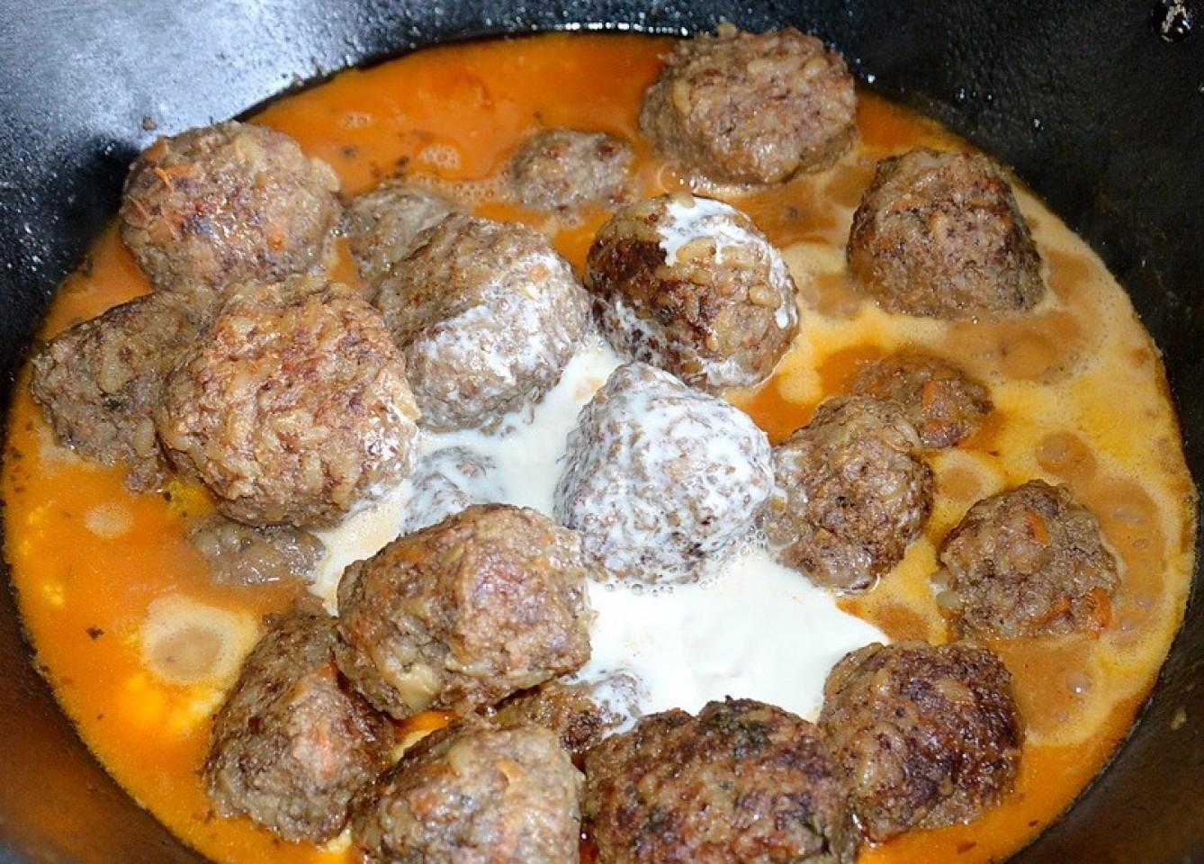 Шаг 11 приготовления Тефтели с капустой и рисом