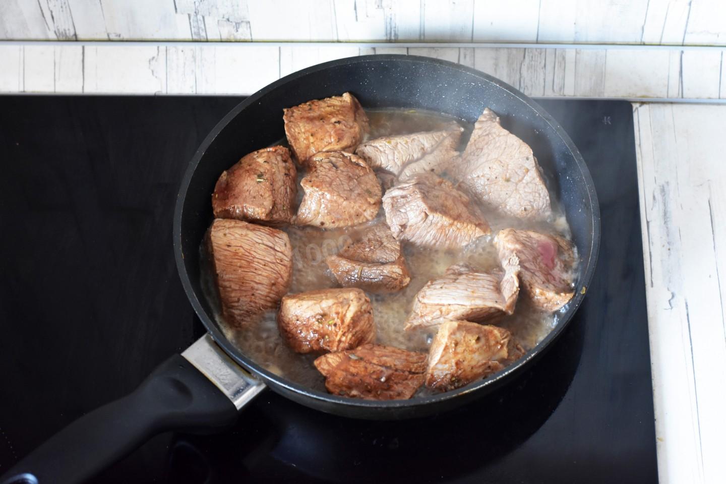 Шаг 8 приготовления Томленое мясо говядины в духовке