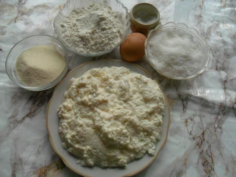 Шаг 1 приготовления Ленивые вареники с манкой и творогом
