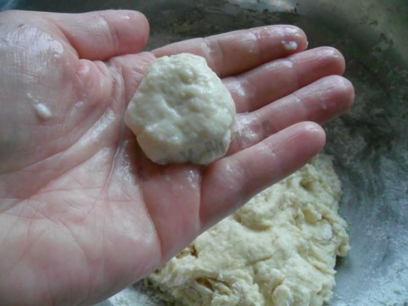 Шаг 4 приготовления Ленивые вареники с манкой и творогом