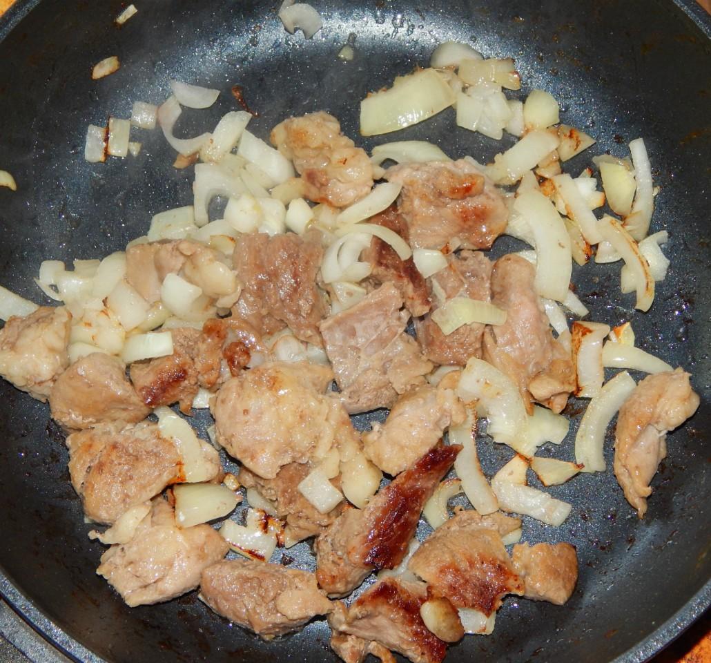 Шаг 4 приготовления Тушеная картошка с мясом и овощами