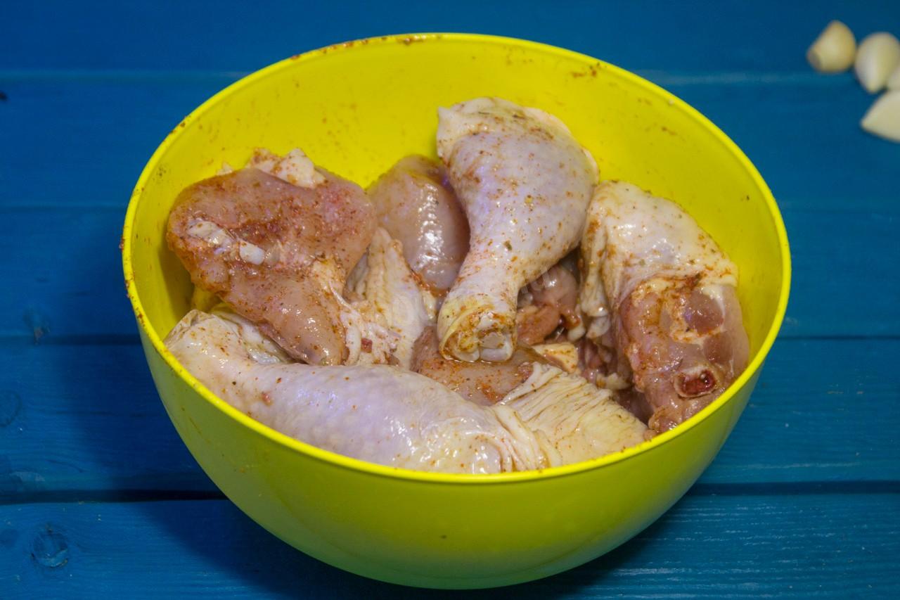 Шаг 8 приготовления Курица тушеная в духовке