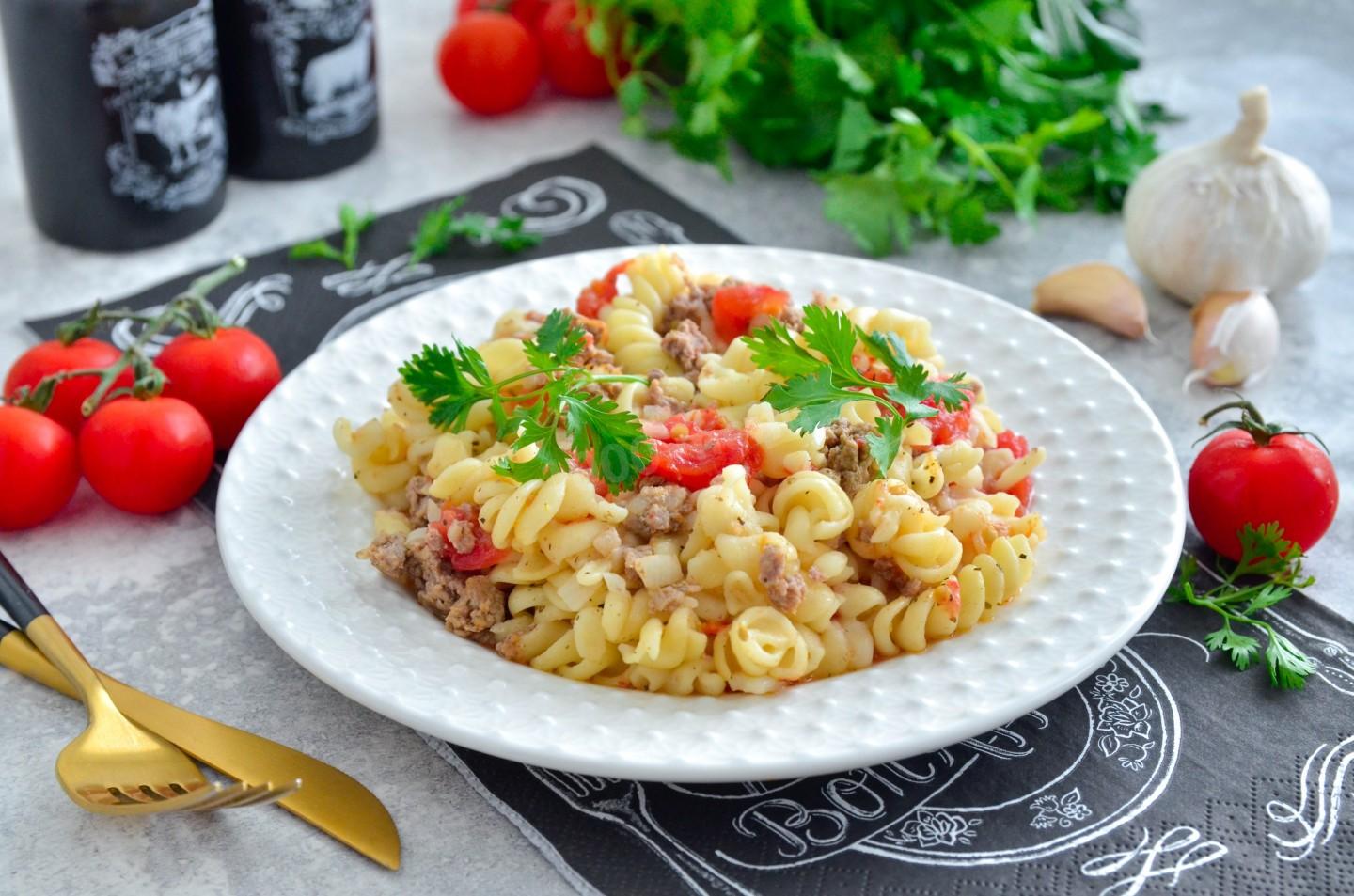 Шаг 12 приготовления Макароны с фаршем в мультиварке